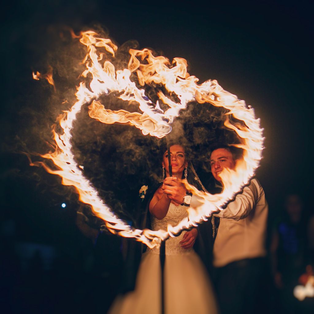 Cœur enflammé Ø65 cm – Cœur de feu pour mariage et événement